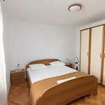 Tome Apartment *